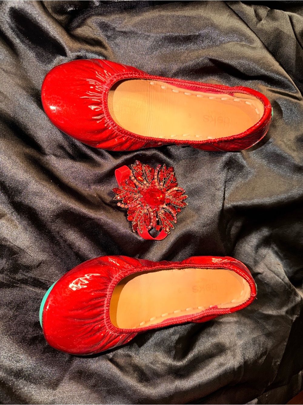 Rare original red diamond tieks in beautiful condition - Picture 2 of 7